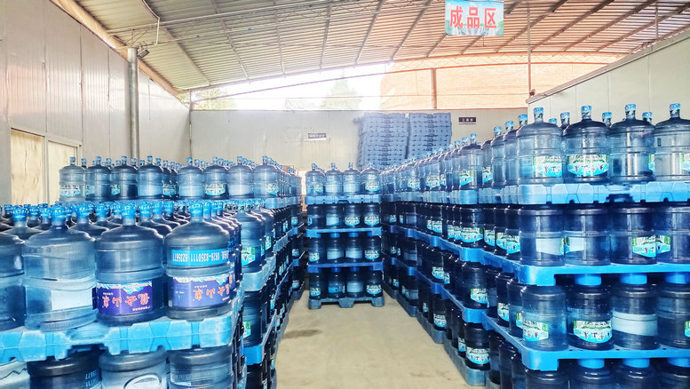 龍霄山泉——譽聲省外的高品質(zhì)飲用水 龍霄山泉——譽聲省外的高品質(zhì)飲用水